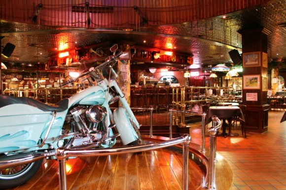 Tenerife natteliv Harleys bar Las Americas