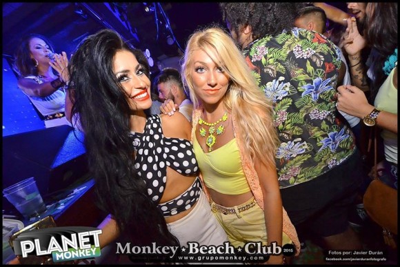 Teneriffa nattliv Monkey beach club Las Americas Teneriffa flickor