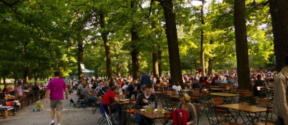 le migliori birrerie di Monaco di Baviera hirschgarten dove bere birra