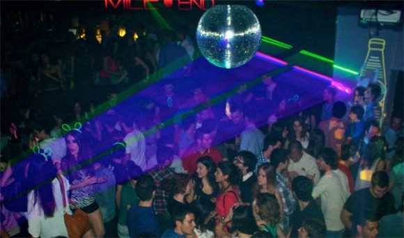 Zaragoza nightlife Mile End Club Room