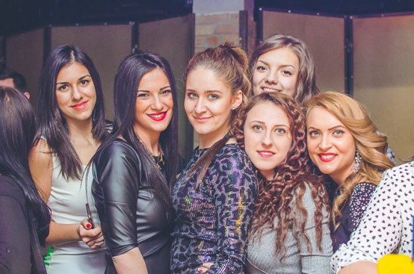 nightlife Cluj-Napoca girls Club Phi 18