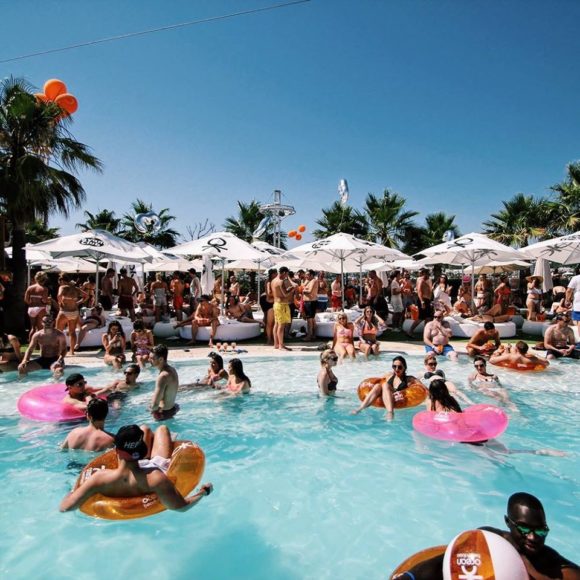 Natteliv Ibiza diskoteker Ocean Beach