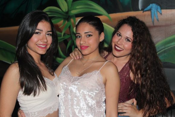 nightlife Playa Blanca Lanzarote Disco Jungle girls