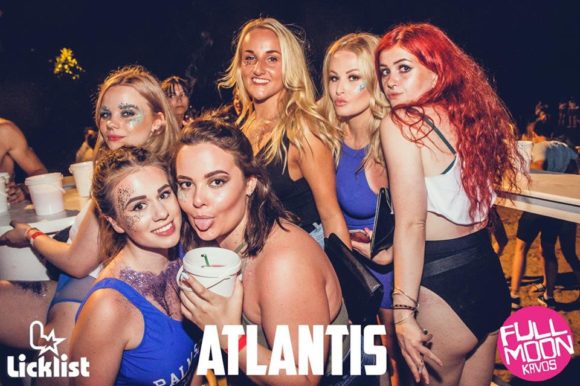 Vida nocturna de Kavos Atlantis meninas Corfu