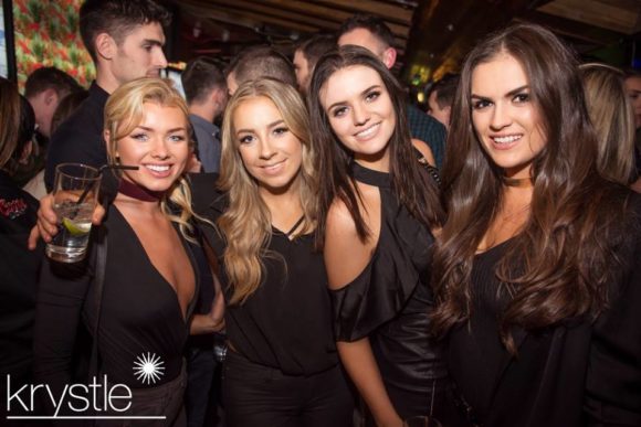 Nachtleben Dublin Krystle Nachtclub schöne Mädchen