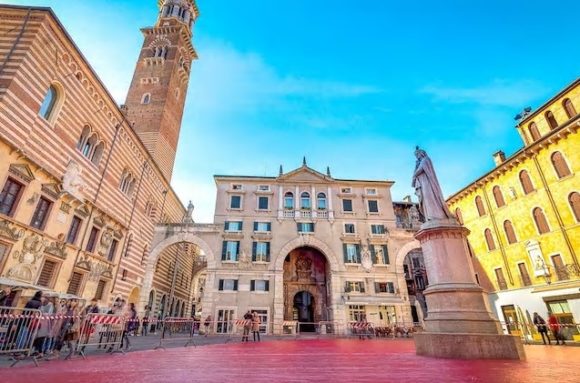 Le migliori 10 cose da fare e vedere a Verona Piazza dei Signori