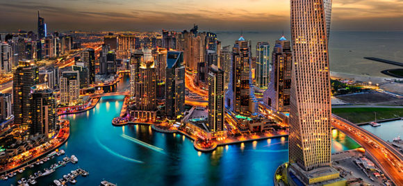 Vita notturna Dubai Marina
