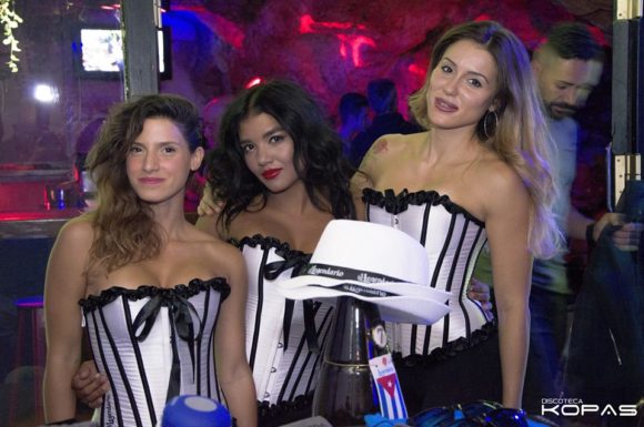Nightlife Menorca Kopas Club girls