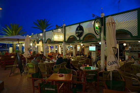 Nightlife Menorca Tom's Bar Cala'n Bosch