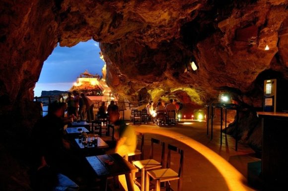 Natteliv Menorca barer og natklubber