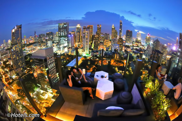 Vita notturna Bangkok Char Rooftop Bar
