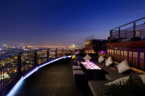 Nattliv Bangkok Zoom Rooftop Bar
