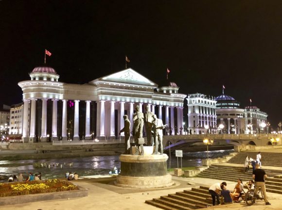 Vida noturna Skopje à noite