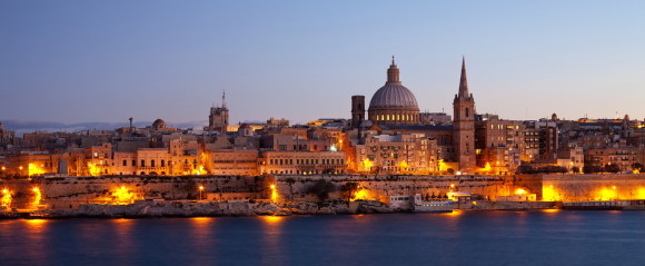destinos de verão para jovens 2015 Malta à noite