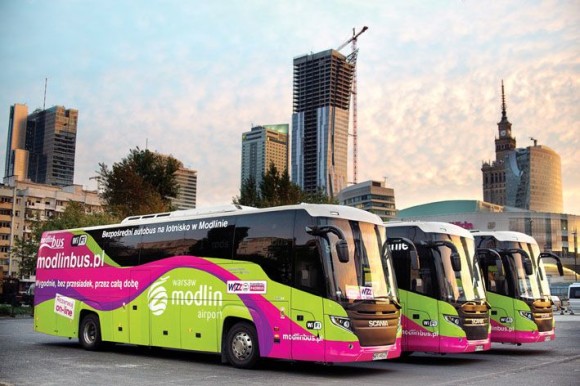 Modlin Bus Warsaw összeköti a Modlin repülőtér varsói központjának közlekedését