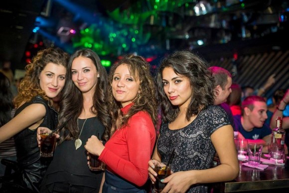 vita notturna Sofia Retro Club Gramophone ragazze bulgare