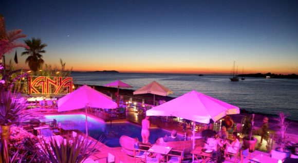 Vita notturna Ibiza Kanya Beach