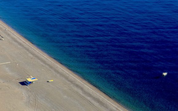 Rodosz legszebb strandjai Kalathos strand