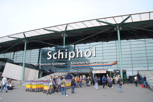How to get to Amsterdam Airport Schiphol transport links
