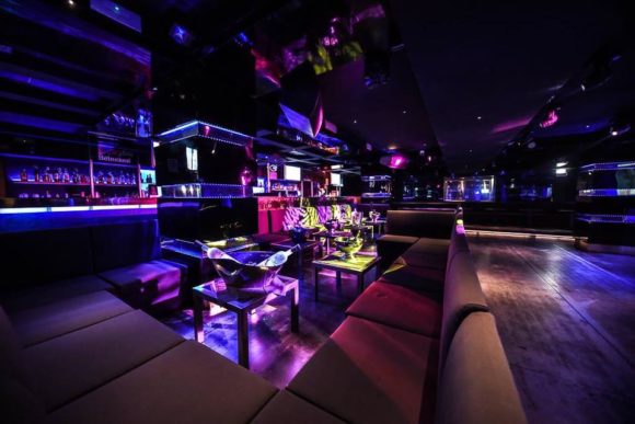 Florens nattliv YAB Disco Club Restaurant