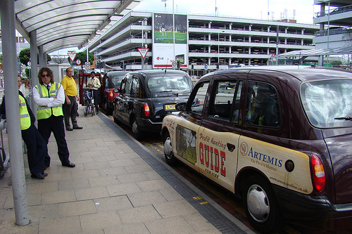 Taxiverbindingen naar de luchthaven van Londen Heathrow