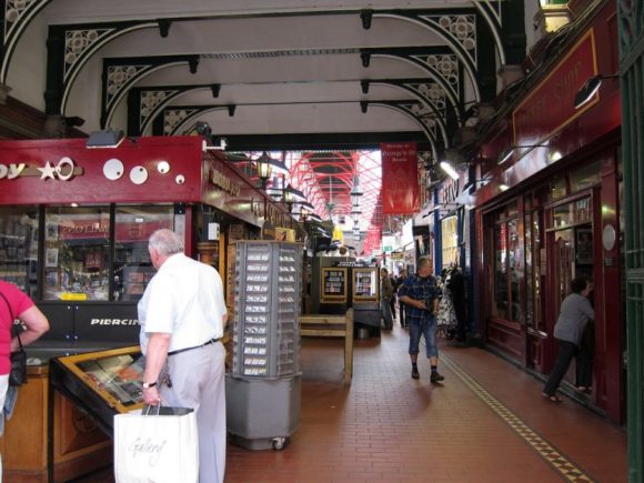 Le migliori 25 cose da fare e vedere a Dublino mercato delle pulci