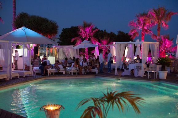 Mallorca nightlife Mood Beach Bar &amp; Restaurant