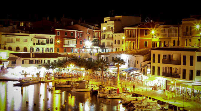 Menorca: Nattliv och klubbar