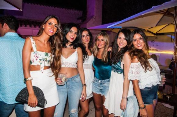 Vita notturna Minorca Tiffany’s Mahon