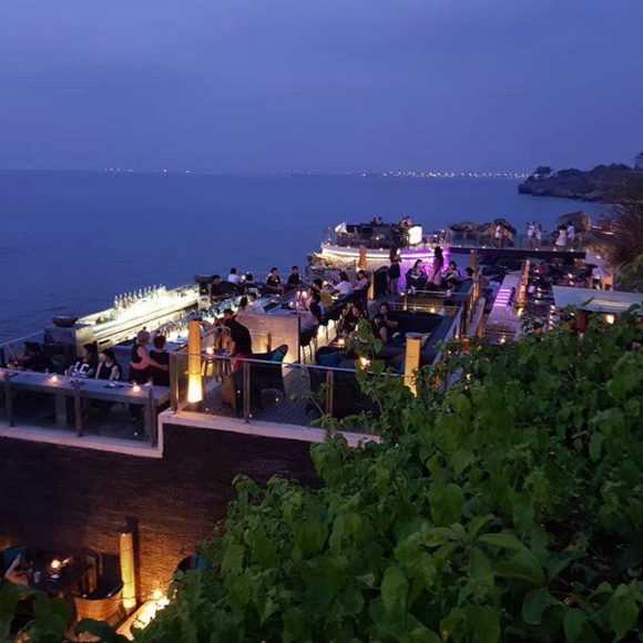 Vita notturna Bali Rock Bar