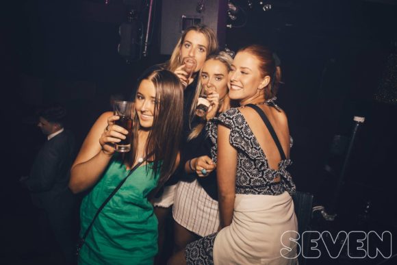 Vida Noturna Melbourne Seven Nightclub