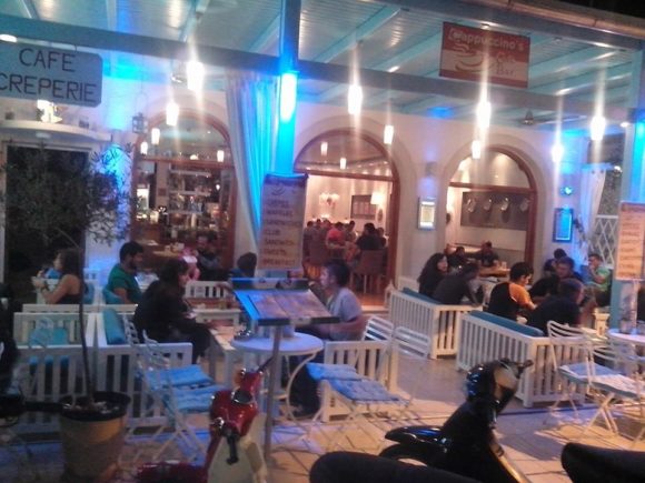 Nightlife Naxos Cappuccinos Cafe