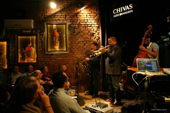 Vida Noturna Istanbul Nardis Jazz Club