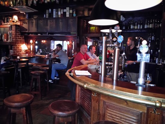 Vida nocturna Oslo Pub folclórico Dubliner