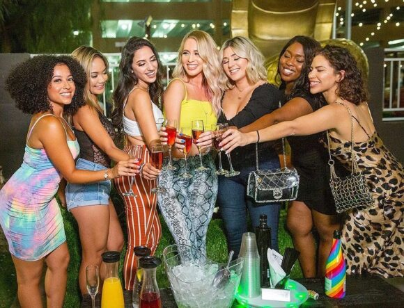 Nightlife Las Vegas Gold Spike girls party