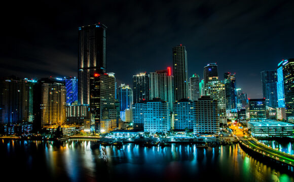 Vida noturna Miami à noite