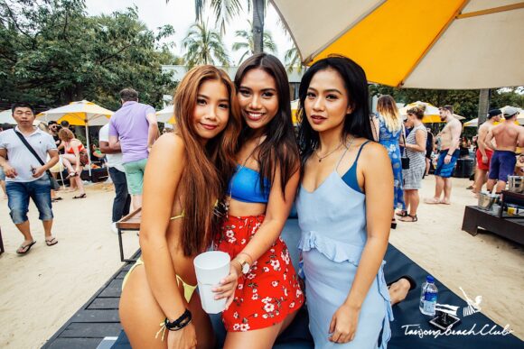 Nattliv Singapore Tanjong Beach Club poolfester
