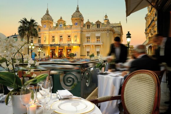 Éjszakai élet Monaco és Monte Carlo Café de Paris