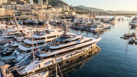 Nocne życie Monako i Monte Carlo Monako Yacht Show