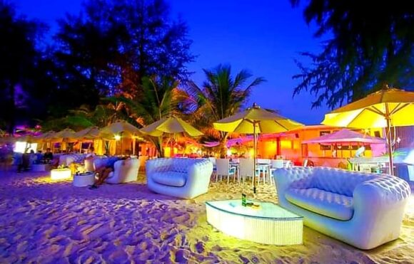 Nocne życie Phuket LUX Bistro &amp; Bar