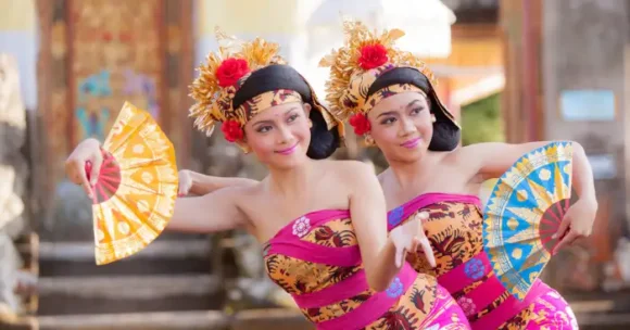 dançarinos indonésios