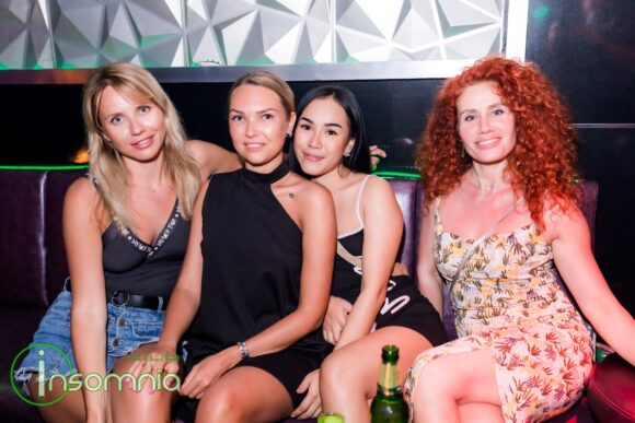 Éjszakai élet Pattaya Club Insomnia lányok
