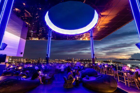 Nocne życie Restauracja i bar na dachu Pattaya Horizon