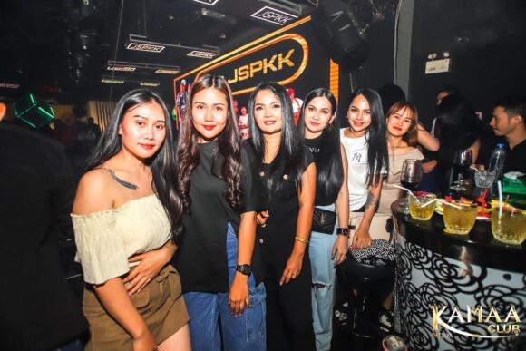 Vida nocturna Pattaya Kamaa Club hermosas chicas