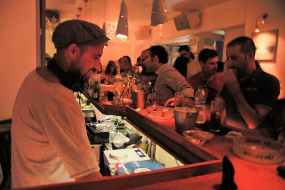Nachtleben Paros Evinos Bar