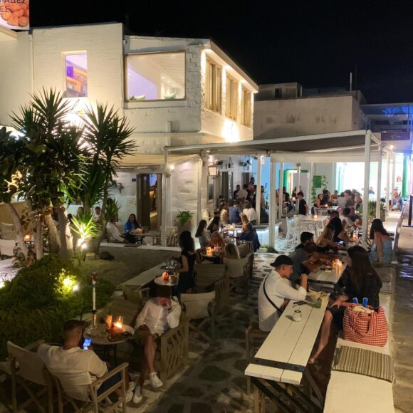 Nachtleven Paros Kialoa Bar