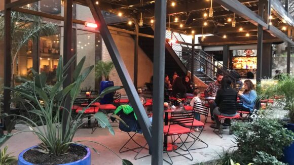 Natteliv San Antonio On The Bend Oyster Bar og Lounge