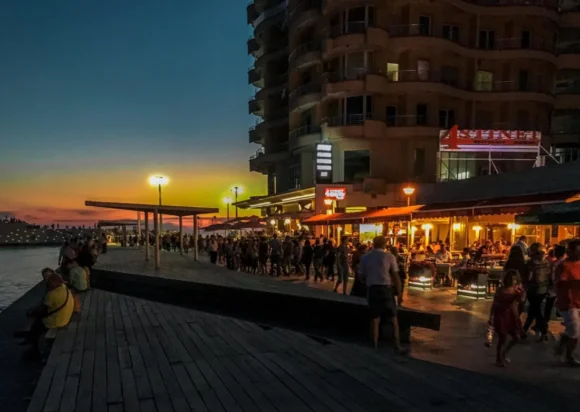 Nightlife Durres seafront