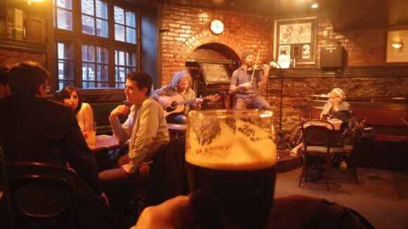 Éjszakai élet Montreal Hurleys Irish Pub