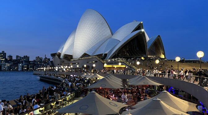 Prepare sua viagem para a Austrália: os melhores bares e baladas e como solicitar o visto